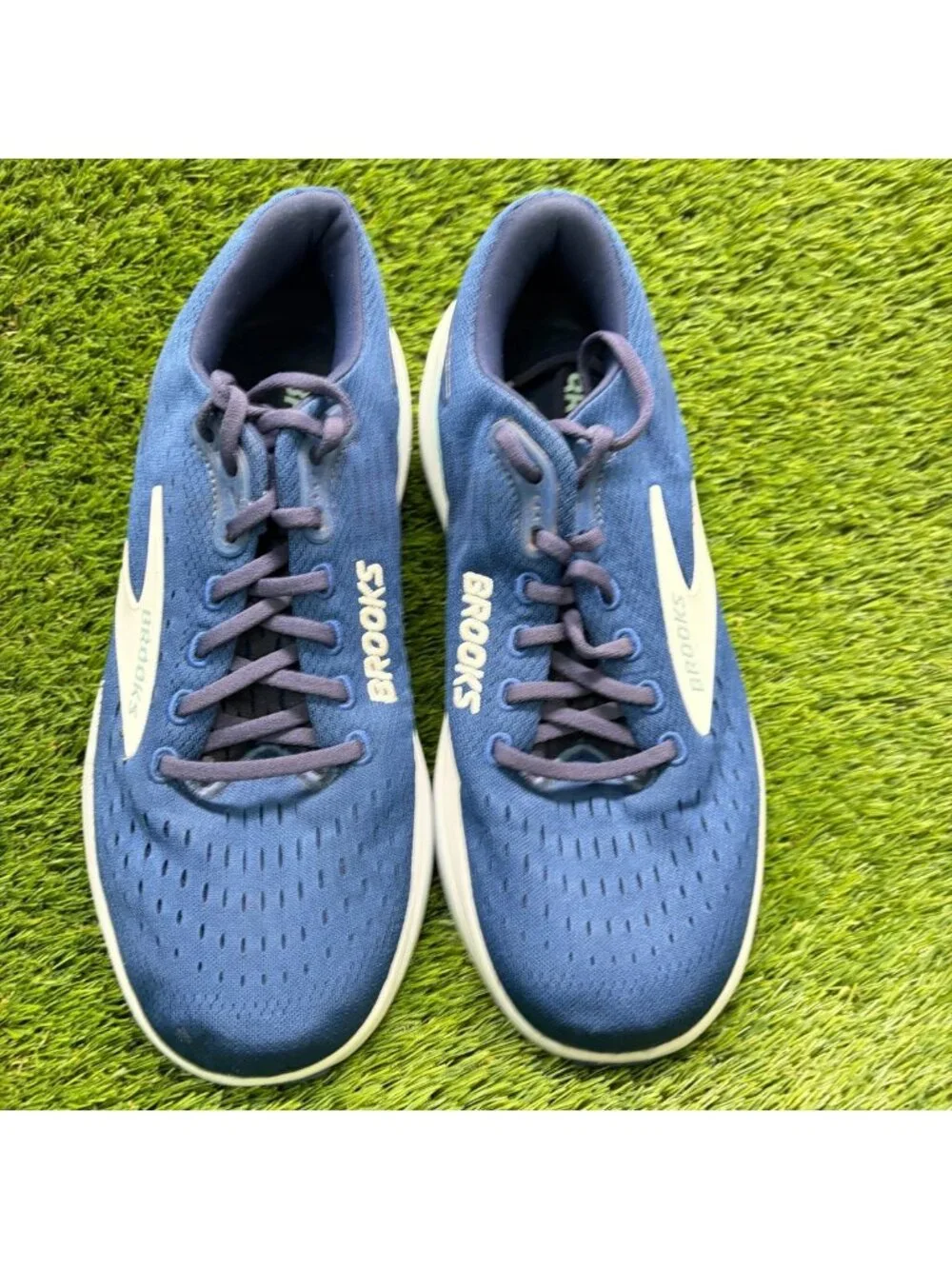 Brooks Ghost Max 3 Womens Size 10.5 Blue White Athletic Running Shoes Sneakers
